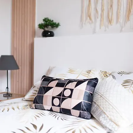 Le Tropical Bali, Appt T2, Proche Metro Et Centre Apartment